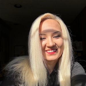 Meet your Posher, Julia